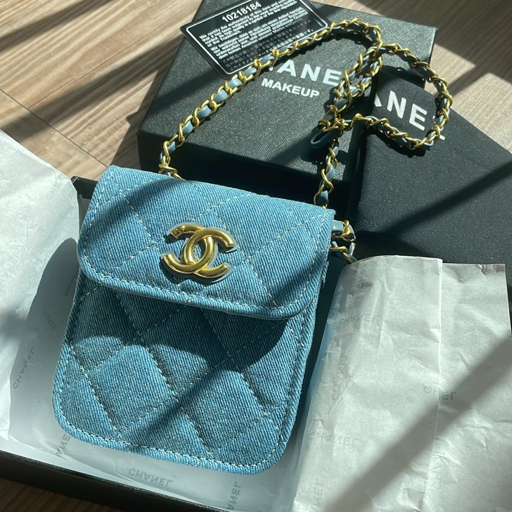 💙❌Sold CHANEL Denim Blue Quilted Pouch with Gold Logo - Picture 2 of 8